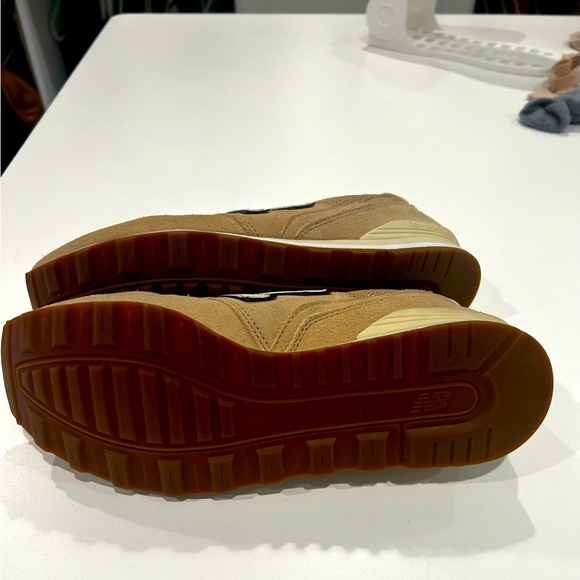 New Balance Sneakers Khaki color W 9.5 - Picture 4 of 4